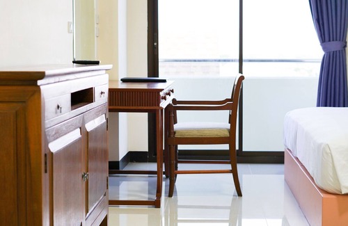 Nong Bon Hotel | White House Bizotel