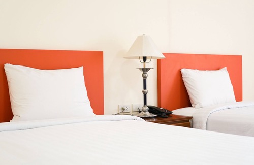 Nong Bon Hotel | White House Bizotel