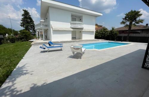 Grancia Apartment | White House