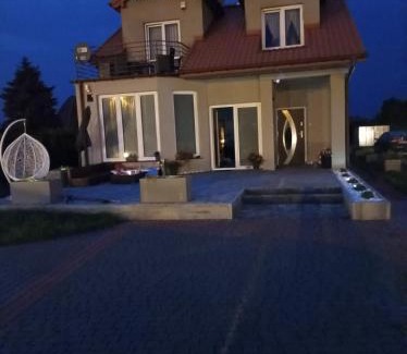 Jedlnia-Letnisko House | White House - pokoje gościnne