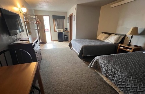 White Lake Hotel | White Lake Lodge and RV Campground