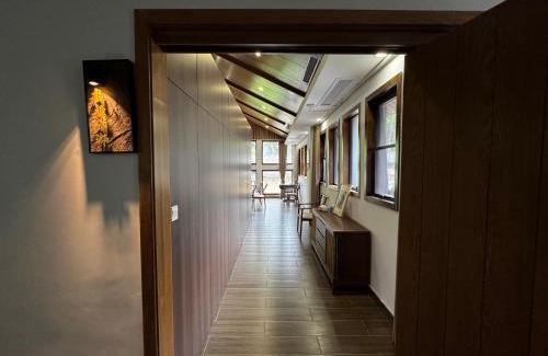 Enshi Hotel | White Magpie Mountain Residence