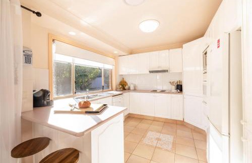 Fingal Bay House | White Sands, 14 Whitesands Road - Pet Friendly & Air Con