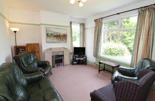 Haverfordwest House | White Thorns