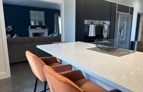 Sherwood Forest House | Whitehaven Holiday Bungalow with hot tub