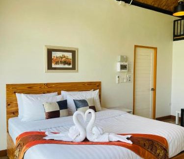 Tha Muang Hotel | Whitehouse resort