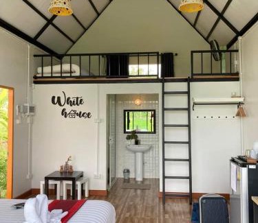 Tha Muang Hotel | Whitehouse resort