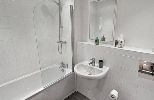 Doncaster Apartment | Whiterose Roundabout Apartment
