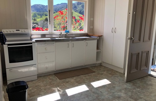 Colville Other | Whitestar Station's Palm Tree Cottage in Colville - BE ACTIVE or RELAX !