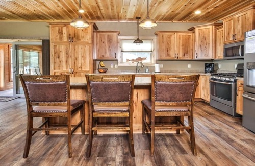 St Germain House | Whitetail Ridge: Lakefront Home, FREE Wi-Fi/Firewood, Generator, No Cleaning Fee