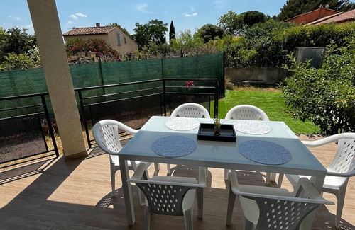 Saint-Andre-de-Sangonis Villa | Whole house: accommodation - Saint-André-de-Sangonis, France