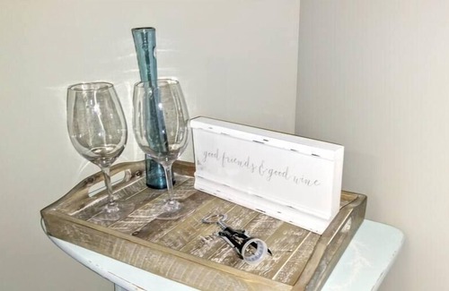 Garner House | Whole House: 3-Bed/2-Bath/Pet Friendly/Robins Nest