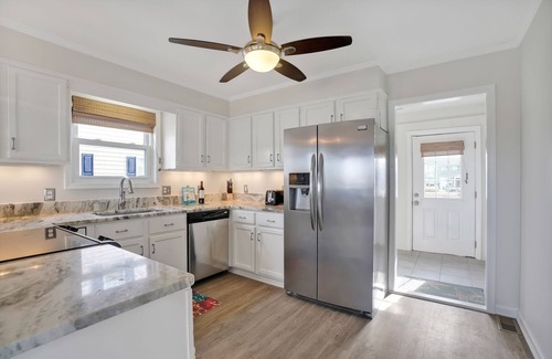 North Carolina Coast House | Whole House! Sleeps 16. 5 bed 3.5 bath Luxory that is steps from the sand!