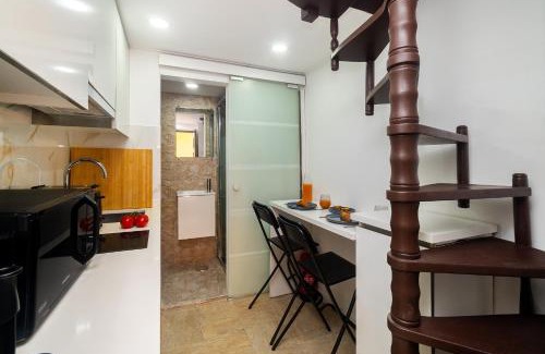 Sao Cristovao e Sao Lourenco Apartment | WHome Quiet Retreat Just Minutes from the Buzz