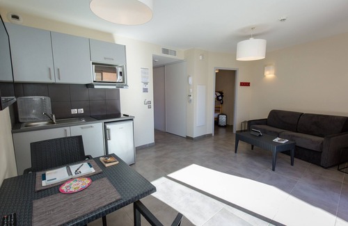 Les Restanques Condo | Wi-Fi Gratuit + Accès Piscine Extérieure