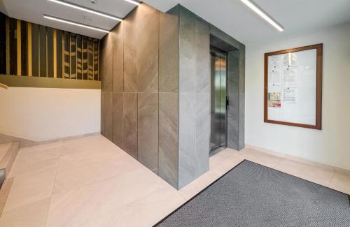 Krzyki Apartment | Wichrowa Comfort Zone Apartment by BookingHost