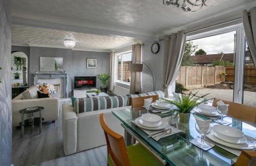 Bramley Apartment | Wickersley House, Rotherham for contractors & Families, free parkin, wifi etc