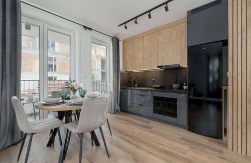 Biezanow - Prokocim Apartment | Wieliczka Apartament z Klimatyzacja i Parkingiem by Renters Prestige