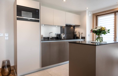 Les Gets Apartment | Wifi, 200m from ski slopes, 1st floor, hammam, balcony, parking, tv, 82m², Les Gets