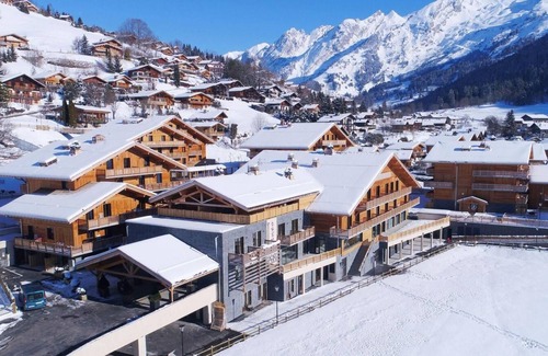La Clusaz Apartment | Wifi, 50m from ski slopes, fitness, sauna, hammam, tv, ski locker, 70m², La Clusaz