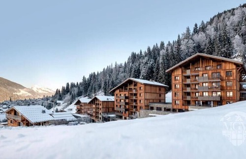Les Contamines-Montjoie Apartment | Wifi, fitness, swimming pool, sauna, hammam, balcony, parking, tv, ski locker, 65m²