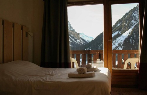 Pralognan-la-Vanoise Hotel | Wifi, ski-in/ski-out & foot of the slopes, tv, 45m², Pralognan-la-Vanoise