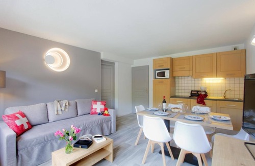 Plagne Centre Apartment | Wifi, ski-in/ski-out & foot of the slopes, fitness, tv, ski locker, 60m², La Plagne