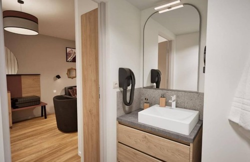 Les Eucherts Apartment | Wifi, swimming pool, balcony, tv, ski locker, 67m², La Rosière