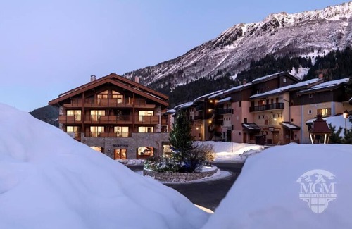 Les Avanchers-Valmorel Apartment | Wifi, view village, swimming pool, sauna, hammam, balcony, parking, tv, ski locker, 100m², Valmorel