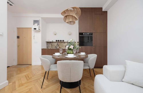 Srodmiescie Południowe Apartment | Wilcza 10 Warsaw | Bright Apartment | Downtown | Pet Friendly