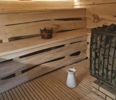 Lutowiska Cabin | Wilcza Jama - domki z bali