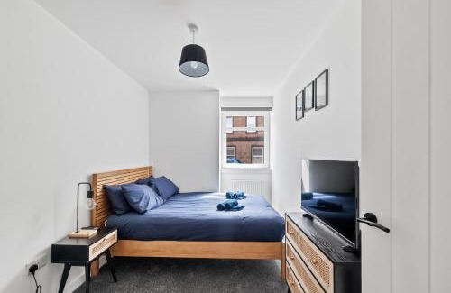 Montrose House | Wild Berry Stays- Baltic Street