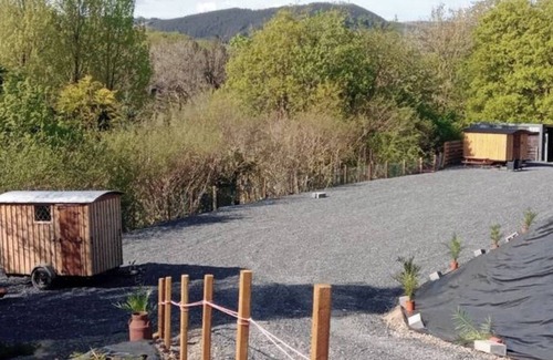 Llandovery RV Rental | Wild CampingGH