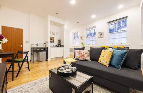 Angel Apartment | Wild Roses Serviced Apartments - Angel