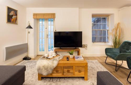 Angel Apartment | Wild Roses Serviced Apartments - Angel
