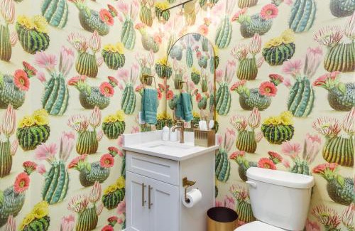 Hurricane House | Wild West Oasis - Experienced Hosts, 2 King Suites