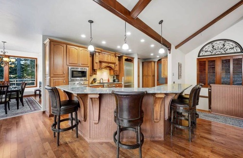 Hayden House | Wildcat Creek Lodge |Waterfront on Hayden Lake