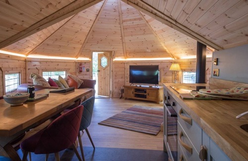 Lochgilphead Cabin | Wildcat Lodge - Luxurious log cabin in Argyll