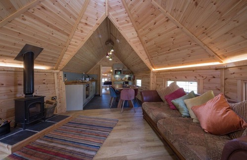 Lochgilphead Cabin | Wildcat Lodge - Luxurious log cabin in Argyll