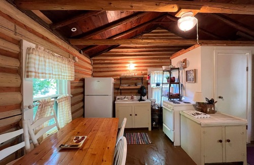 Cedarville Cabin | Wilderness Bay Cabin - Les Cheneaux Landing