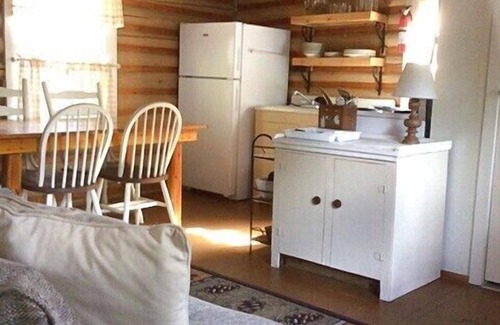 Cedarville Cabin | Wilderness Bay Cabin - Les Cheneaux Landing