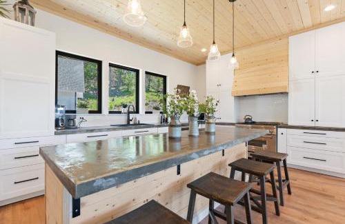 Kalispell House | Wilderness Retreat
