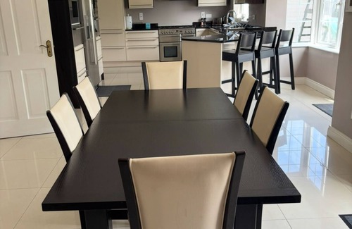 Ennis House | Wildflower Way - Luxury 4-Bed Gateway to Ireland’s Wild West