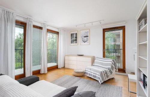 Zakrzowek Apartment | Wilga Park Homely Apartment by BookingHost