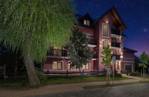 Miedzywodzie Resort | Willa Karmazynowa Przystań