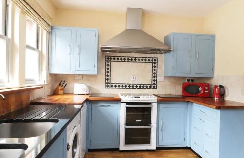 Holmrook House | William Court Cottage