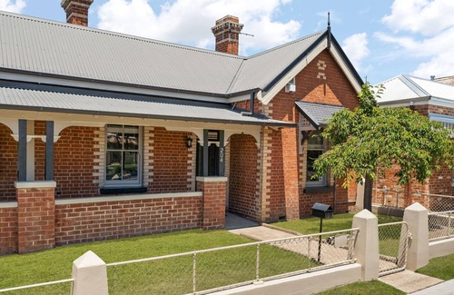 Bathurst House | William House - Heart of Bathurst - Sleeps 6