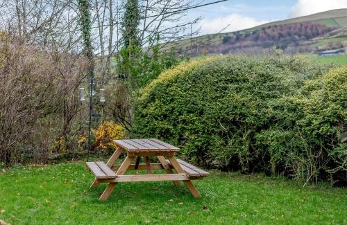 High Peak House | Willow Cottage At Naze Farm-Uk32760