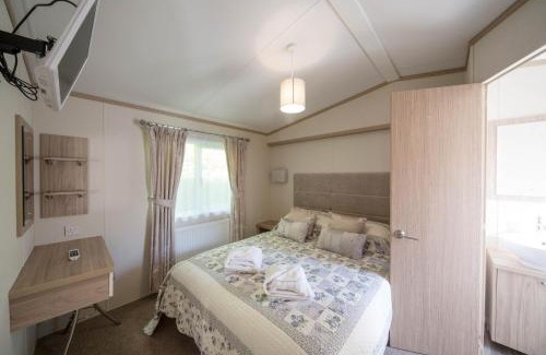 Swanage House | Willow Lodge