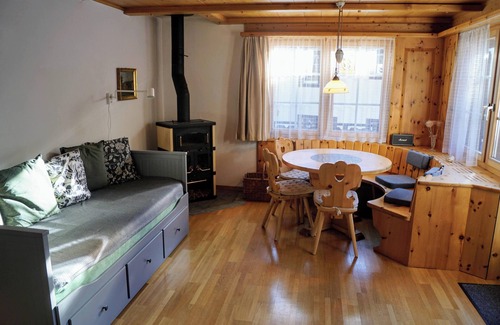 Vals Apartment | Willys Vals - Cozy chalet apartment on the Vals Rhine.